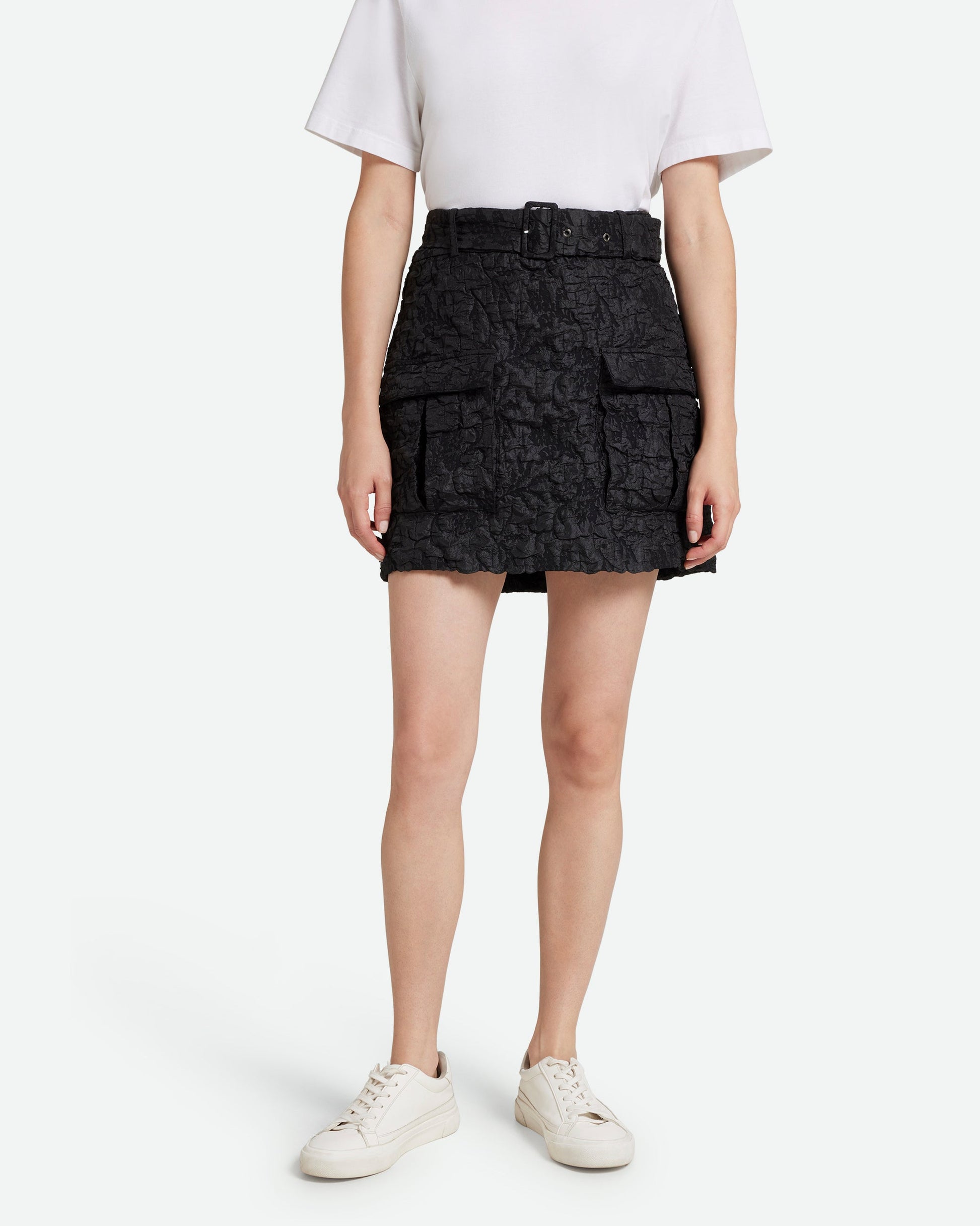 minimum female Maude 3936 Short Skirt 999 Black